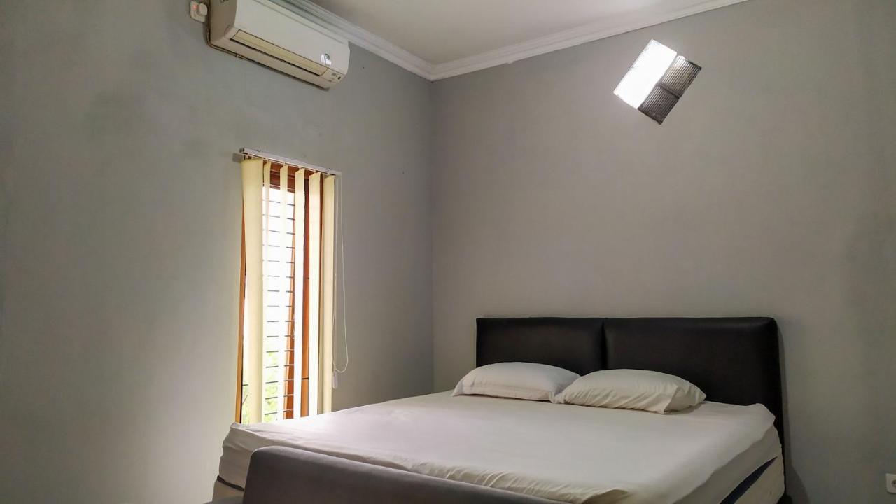 Omah Leren Mitra Reddoorz Near Gembiraloka Zoo Yogyakarta Hotel Екстериор снимка