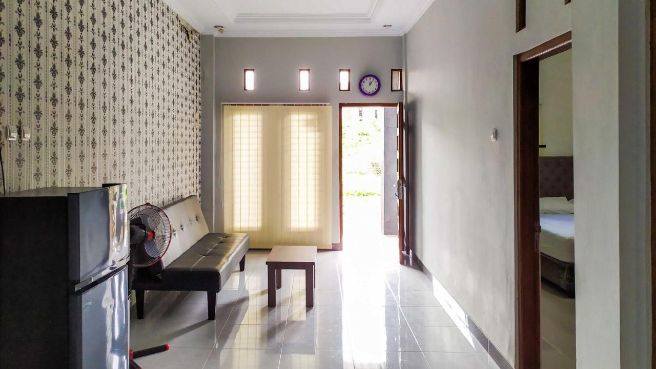 Omah Leren Mitra Reddoorz Near Gembiraloka Zoo Yogyakarta Hotel Екстериор снимка