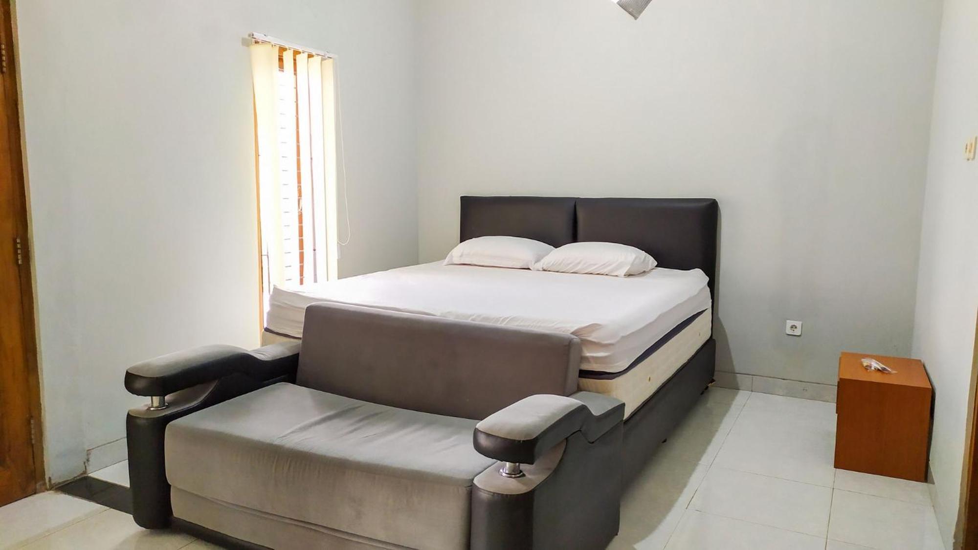 Omah Leren Mitra Reddoorz Near Gembiraloka Zoo Yogyakarta Hotel Екстериор снимка