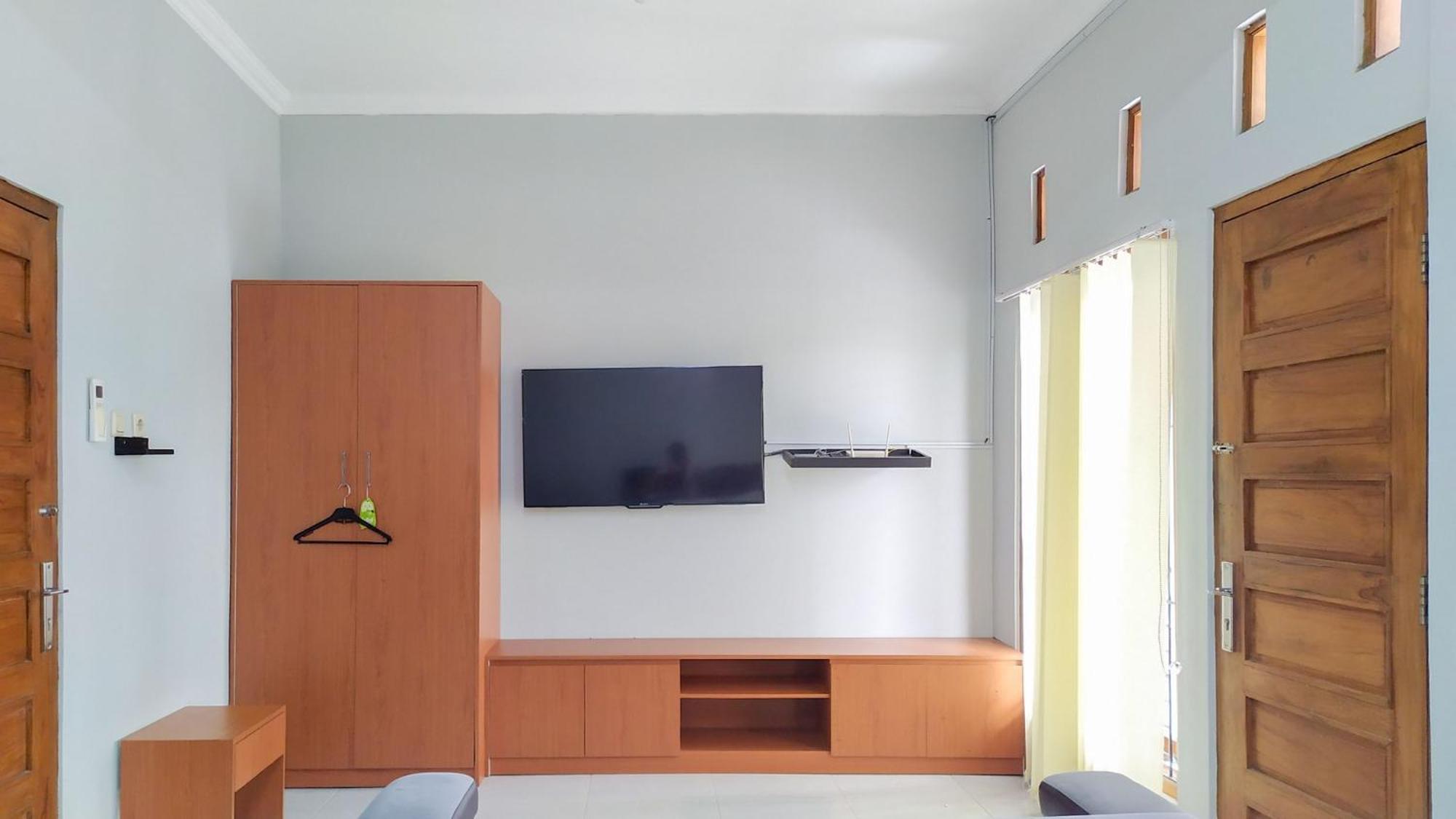 Omah Leren Mitra Reddoorz Near Gembiraloka Zoo Yogyakarta Hotel Екстериор снимка